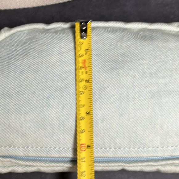 Levi’s Denim PRIDE 🏳️‍🌈 Fanny pack! - Picture 12 of 17